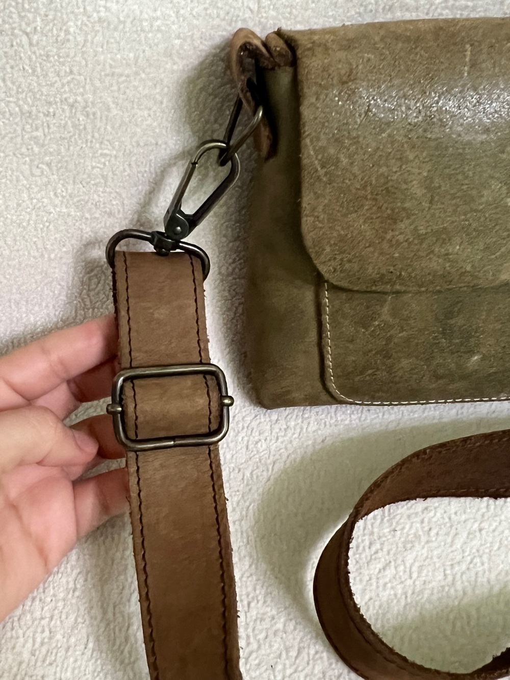 Lempp and Yin Olive Green Distressed Leather Crossbody Bag Handmade Purse - Picture 4 of 14